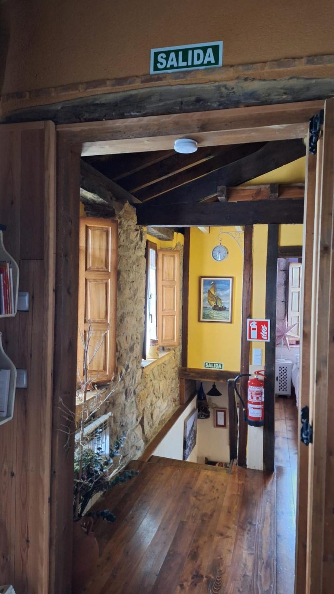 Las Rozas de Valdearroyo La Casuca De Antoniootiヴィラ エクステリア 写真